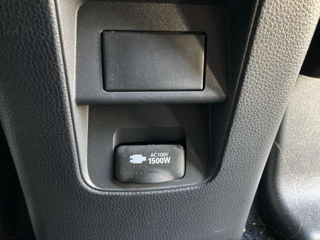 TOYOTA NOAH HYBRID 4WD 2024