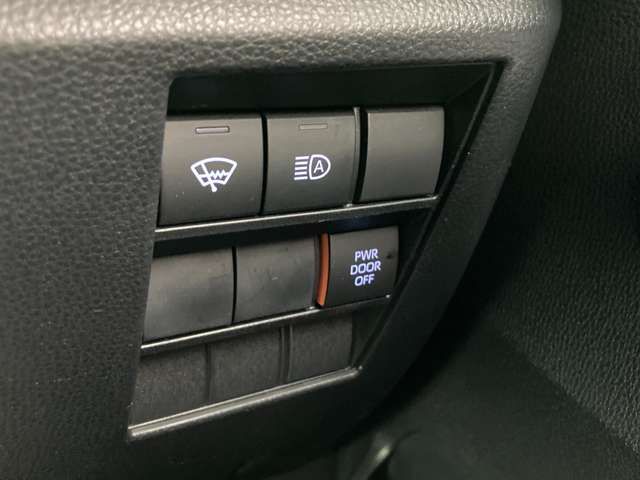 TOYOTA VOXY 4WD 2023