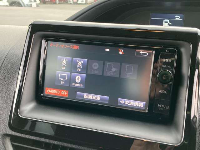 TOYOTA NOAH 4WD 2015