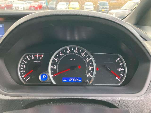 TOYOTA NOAH 4WD 2015