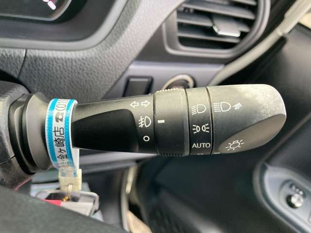 TOYOTA NOAH 4WD 2015