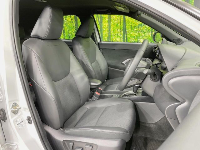 TOYOTA YARIS CROSS HYBRID 2025