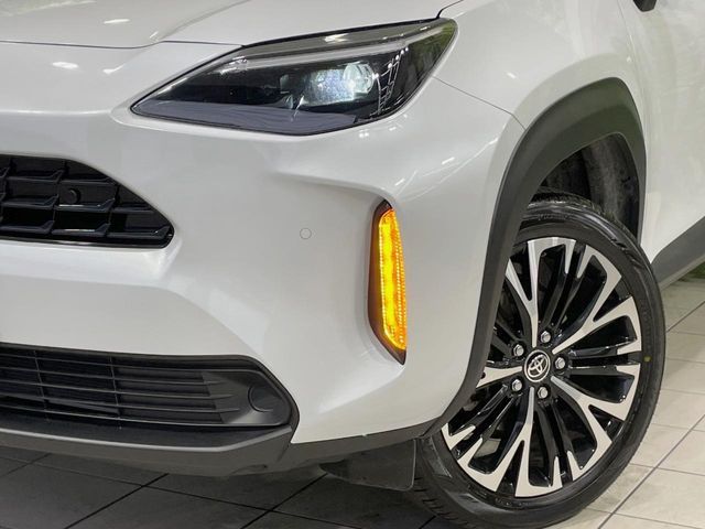 TOYOTA YARIS CROSS HYBRID 2025