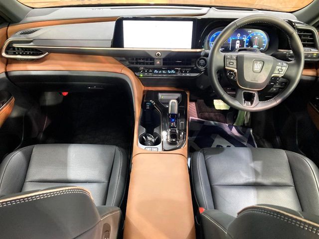 TOYOTA CROWN CROSSOVER 2024