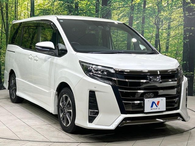 TOYOTA NOAH 2017