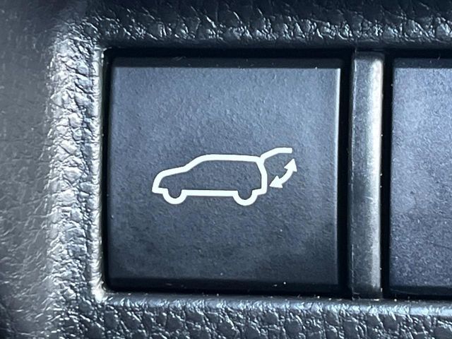 TOYOTA HARRIER HYBRID 2020