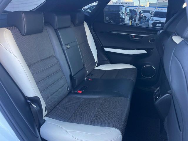 TOYOTA LEXUS NX300h AWD 2019