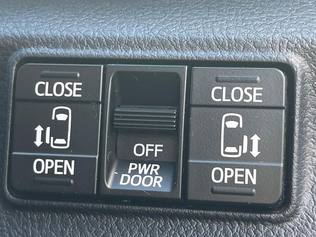 TOYOTA SIENTA HYBRID 2017