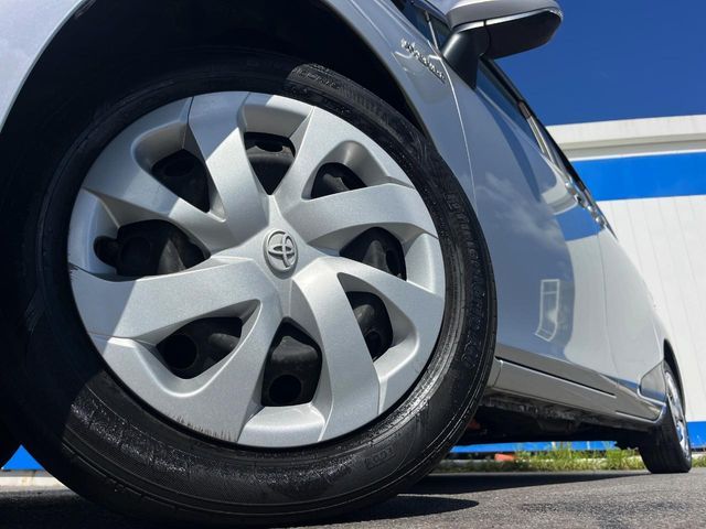 TOYOTA SIENTA HYBRID 2017