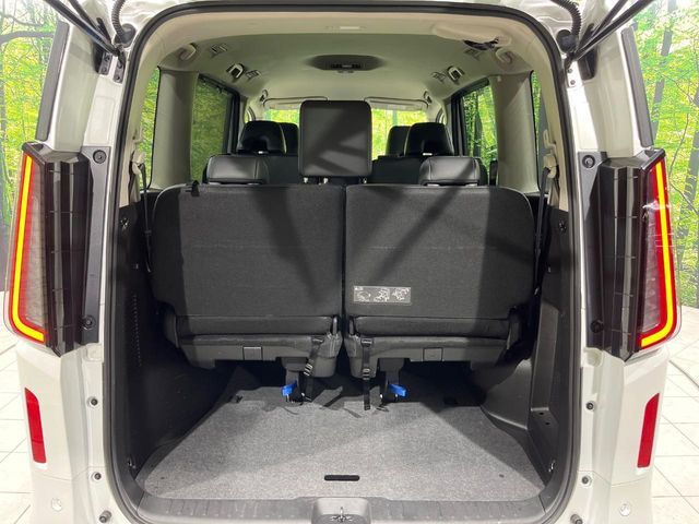 NISSAN SERENA  WG 4WD 2023