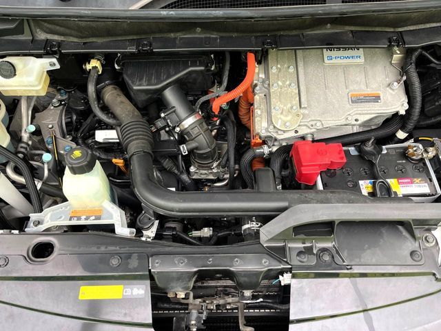 NISSAN SERENA  WG 2018