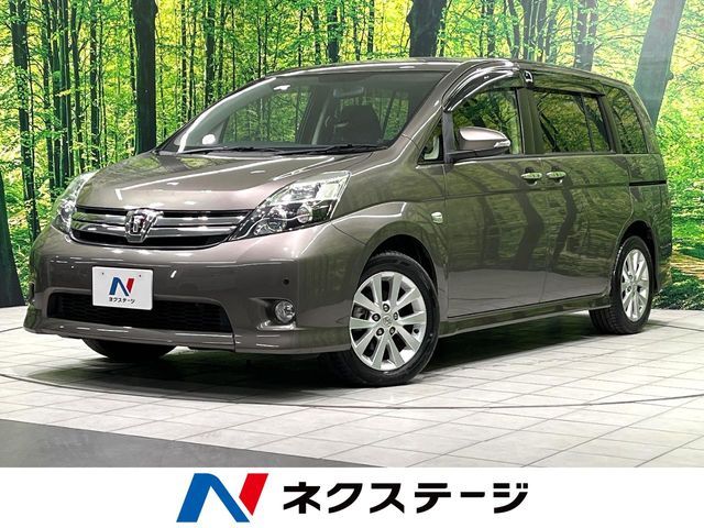 TOYOTA Isis 2014