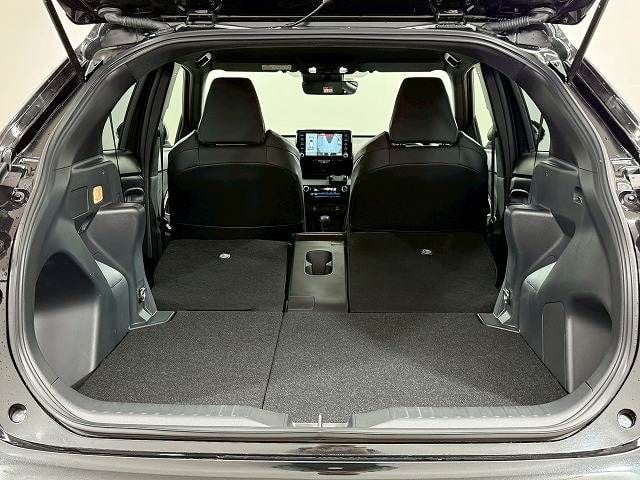 TOYOTA YARIS CROSS 2023