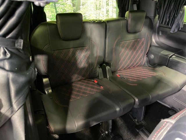 TOYOTA VOXY HYBRID 2020