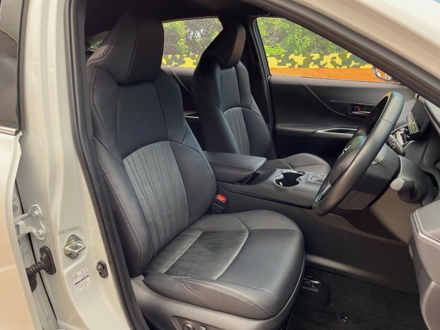 TOYOTA HARRIER 4WD 2024