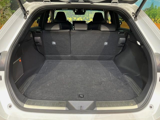 TOYOTA HARRIER 4WD 2024