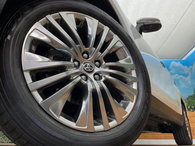 TOYOTA HARRIER 4WD 2024