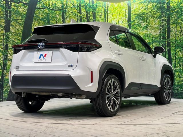 TOYOTA YARIS CROSS HYBRID 2023