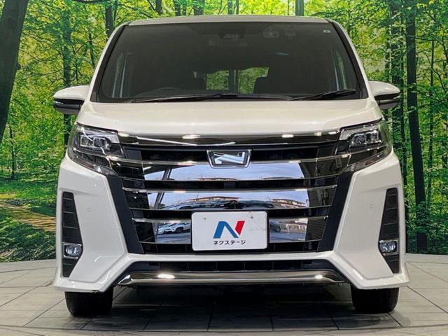 TOYOTA NOAH 2021