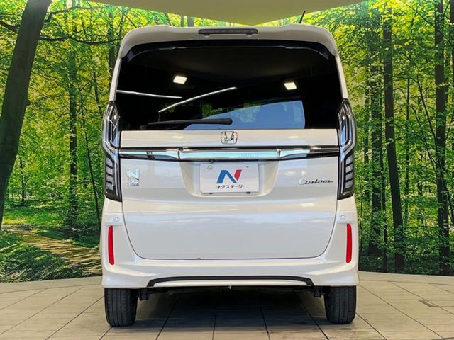 HONDA N BOX CUSTOM 2018