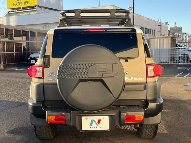 TOYOTA FJ CRUISER 4WD 2017