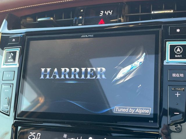 TOYOTA HARRIER HYBRID 2016