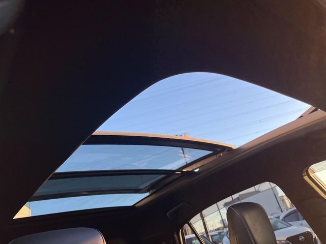 TOYOTA HARRIER HYBRID 2016