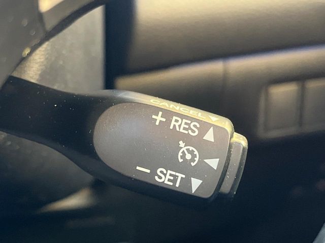 TOYOTA HARRIER HYBRID 2016