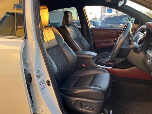 TOYOTA HARRIER HYBRID 2016