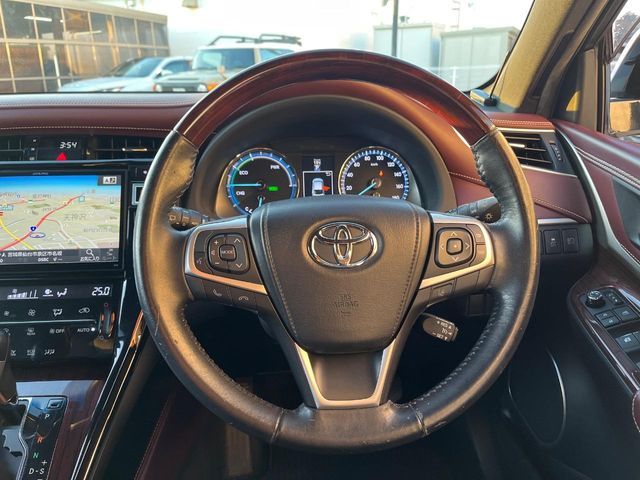 TOYOTA HARRIER HYBRID 2016