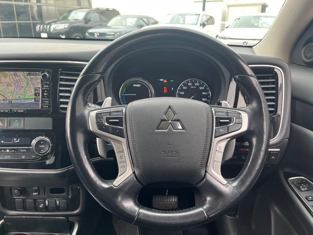 MITSUBISHI OUTLANDER PHEV 2015