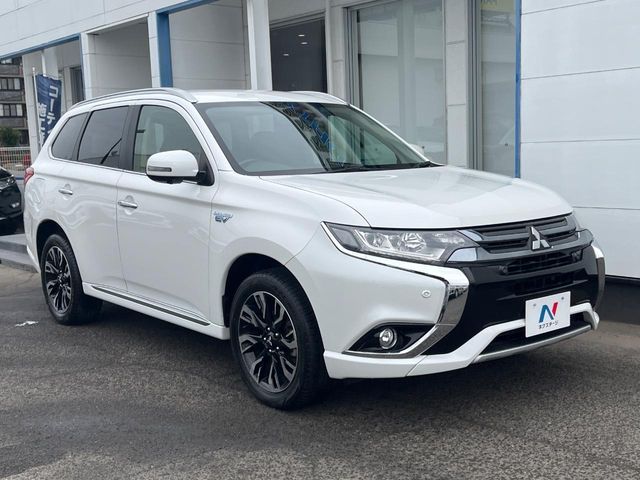 MITSUBISHI OUTLANDER PHEV 2015