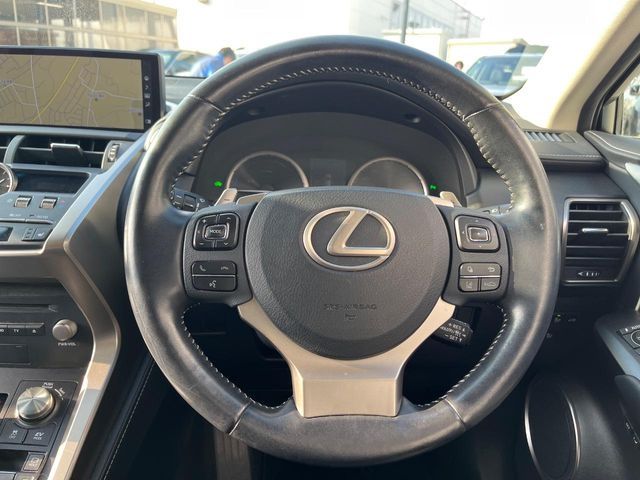 TOYOTA LEXUS NX300h 2018