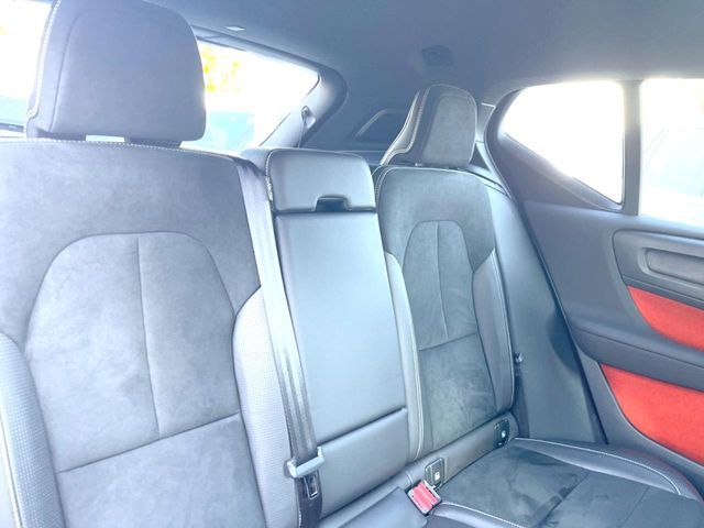 VOLVO VOLVO XC40 2020