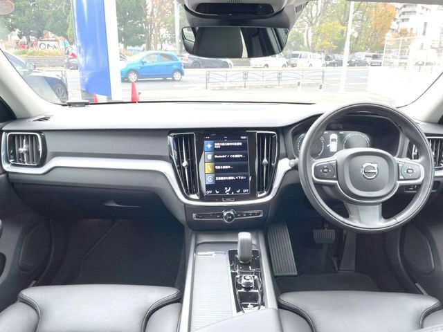 VOLVO VOLVO V60 2021