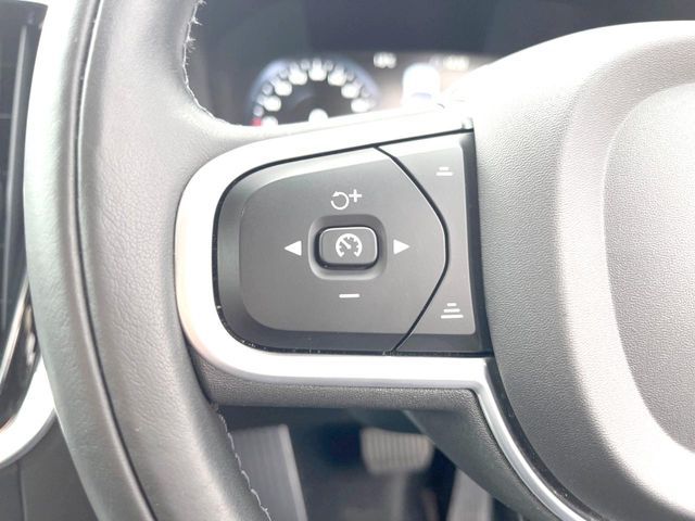 VOLVO VOLVO V60 2021