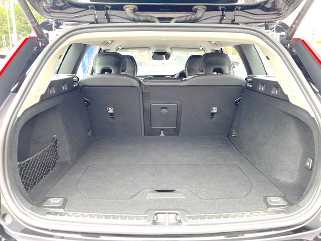 VOLVO VOLVO V60 2021