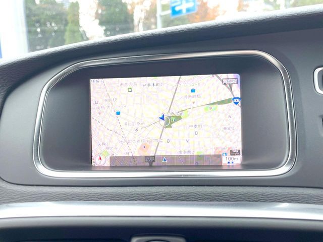 VOLVO VOLVO V40 2018