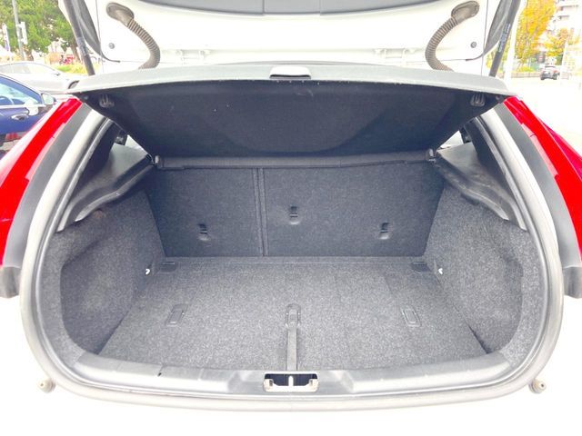 VOLVO VOLVO V40 2018