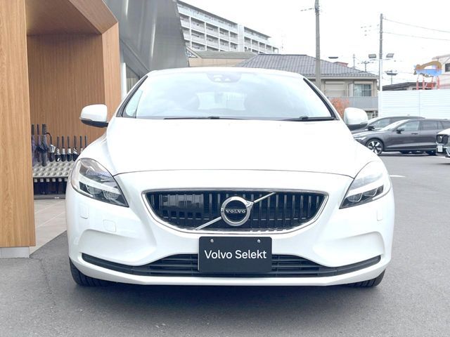 VOLVO VOLVO V40 2018