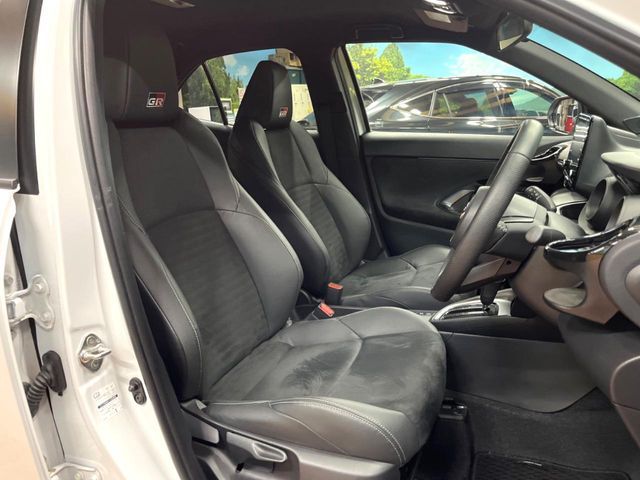 TOYOTA YARIS CROSS HYBRID 2024