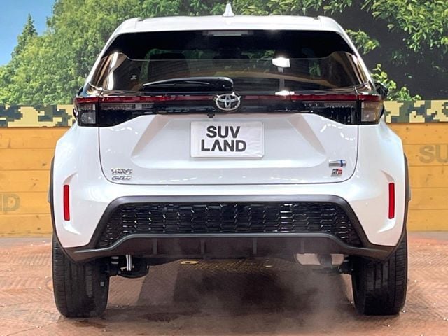 TOYOTA YARIS CROSS HYBRID 2024