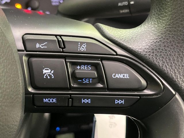 TOYOTA YARIS HYBRID 2021