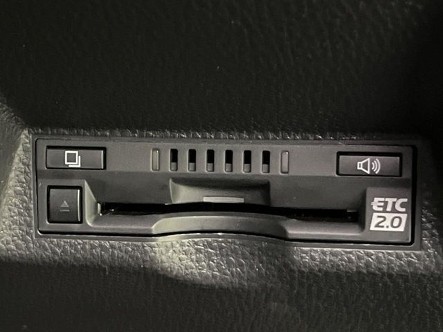 TOYOTA YARIS HYBRID 2021