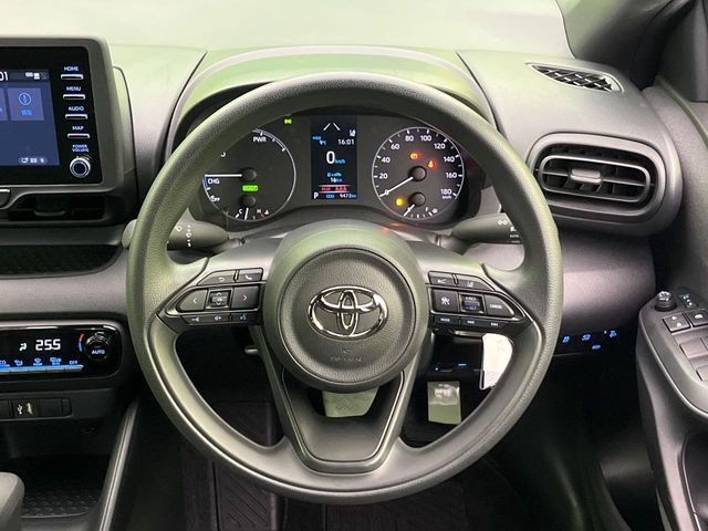 TOYOTA YARIS HYBRID 2021