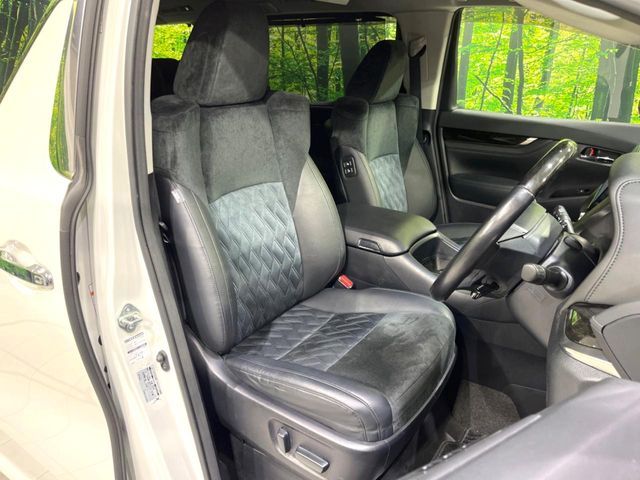 TOYOTA VELLFIRE 2017