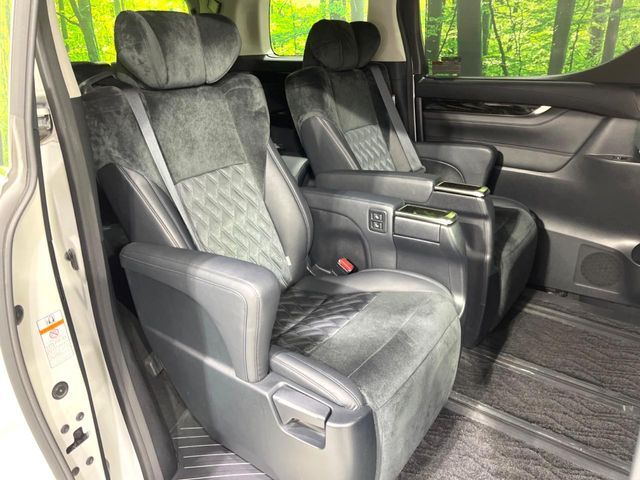 TOYOTA VELLFIRE 2017