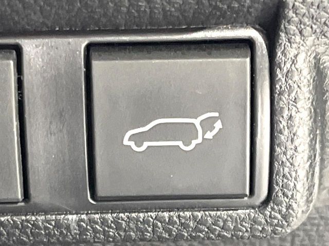 TOYOTA COROLLA CROSS HYBRID 2025