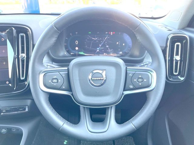 VOLVO VOLVO XC40 2024