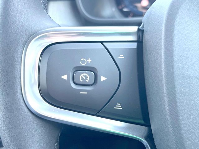 VOLVO VOLVO XC40 2024